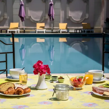 Mireille Hotel 3*