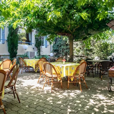 Hotel Mireille
