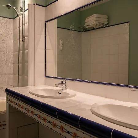 Mireille Hotel
