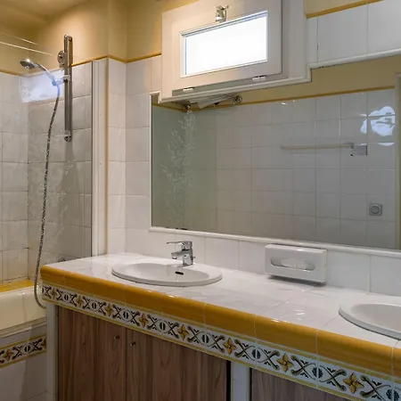 Mireille Hotel 3*