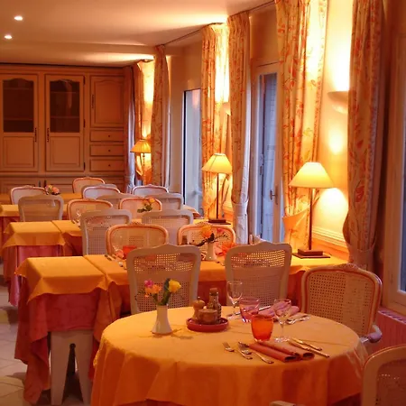 Hotel Mireille 3*