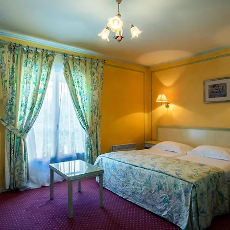 Mireille Hotel